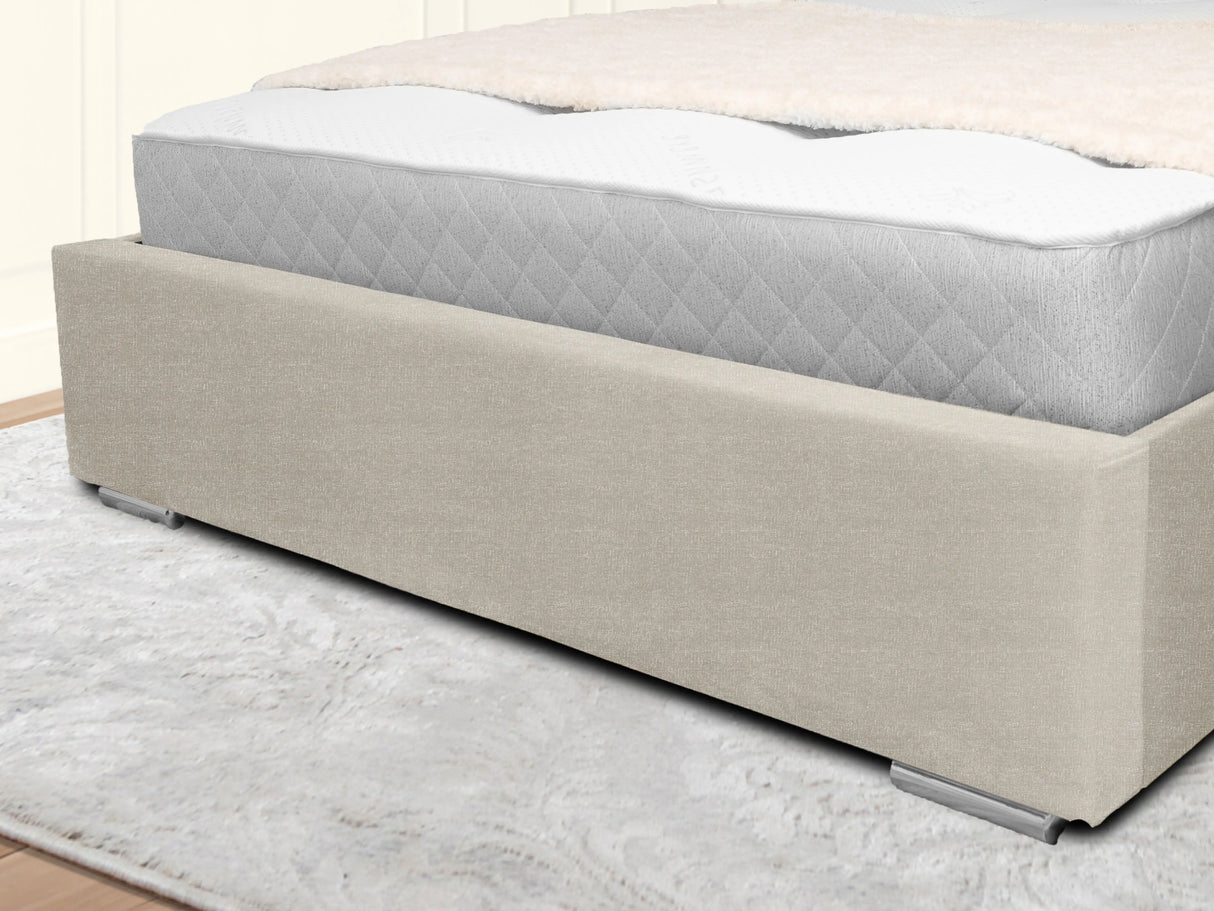 Middleton Wingback Upholstered Bed
