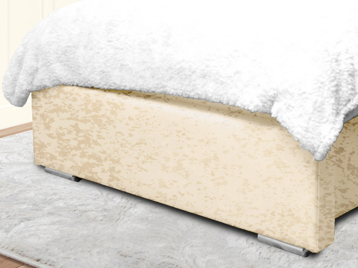 Cierra Wingback Upholstered Bed