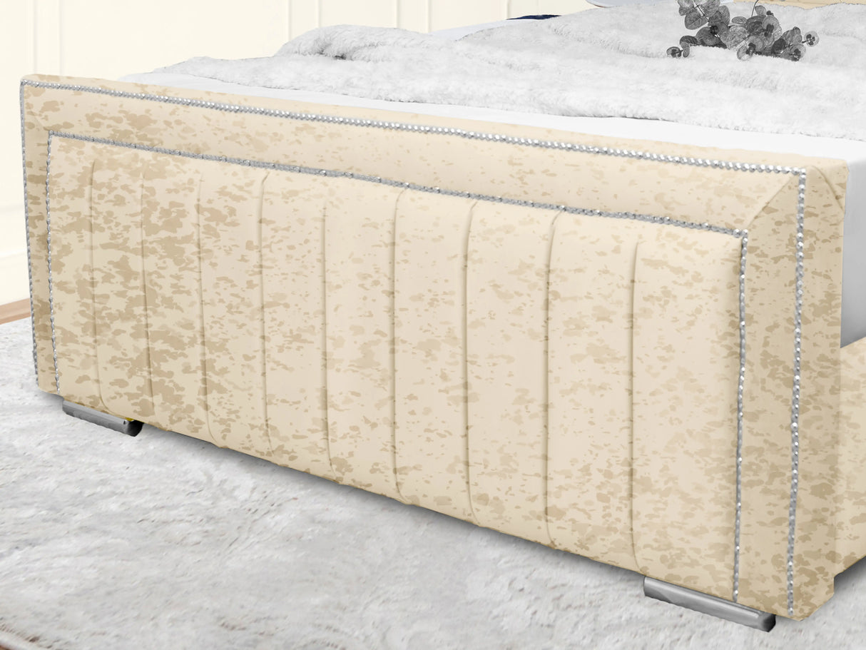 Maison Upholstered Bed