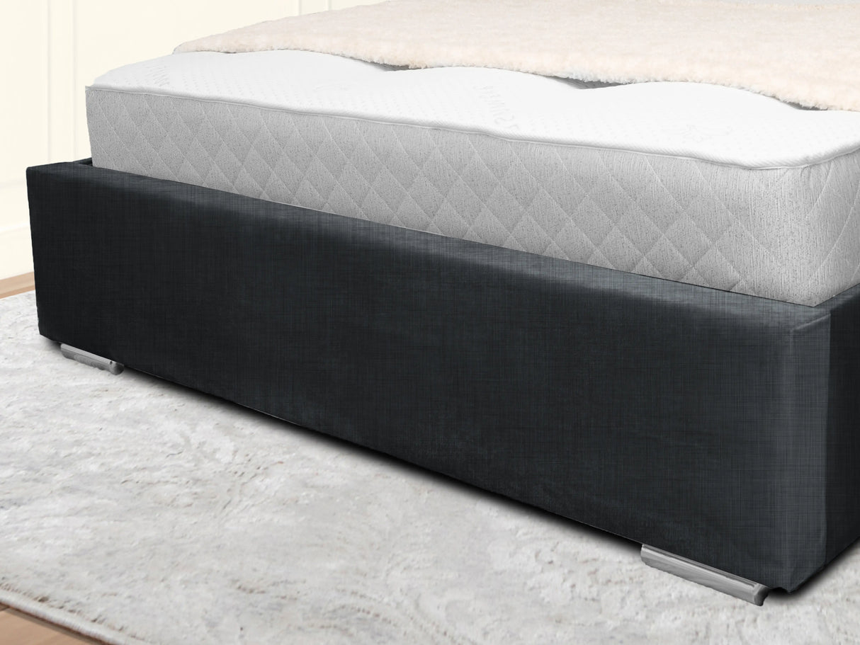 Middleton Wingback Upholstered Bed