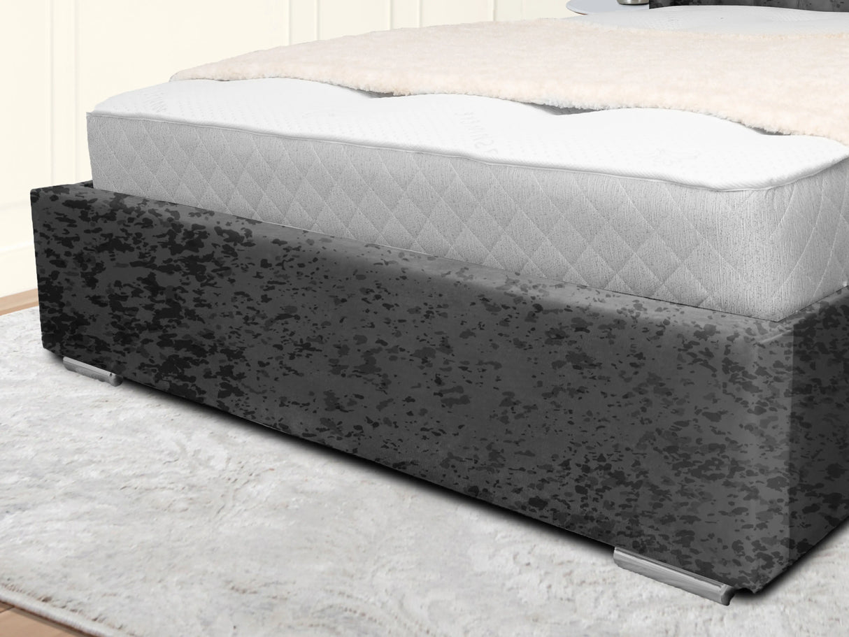 Middleton Wingback Upholstered Bed