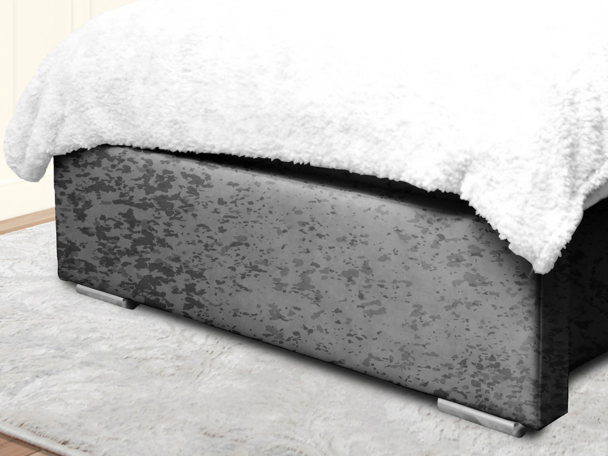 Cierra Wingback Upholstered Bed