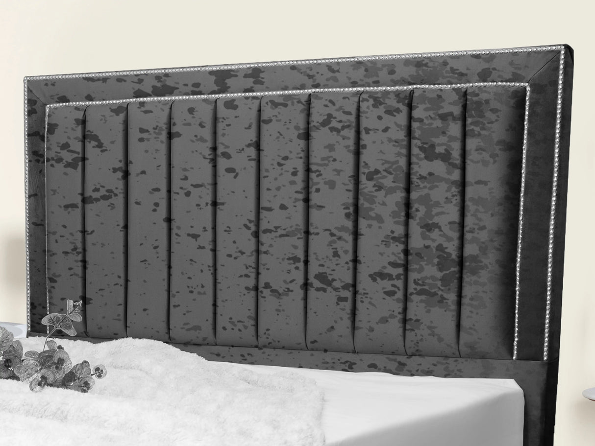 Maison Upholstered Bed