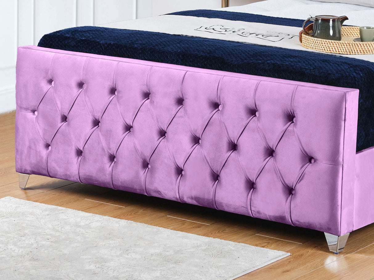 Windsor Wingback Upholstered Bed
