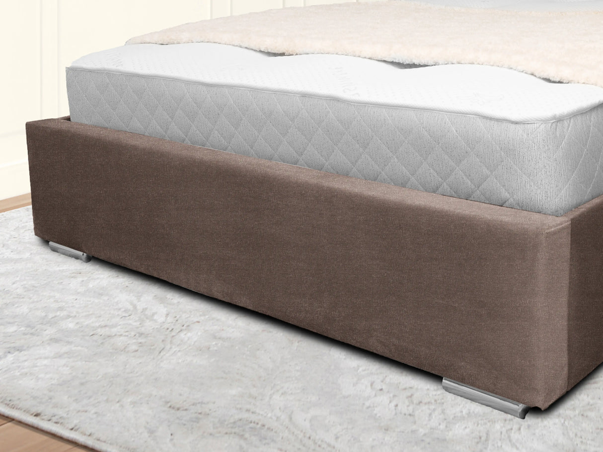 Middleton Wingback Upholstered Bed