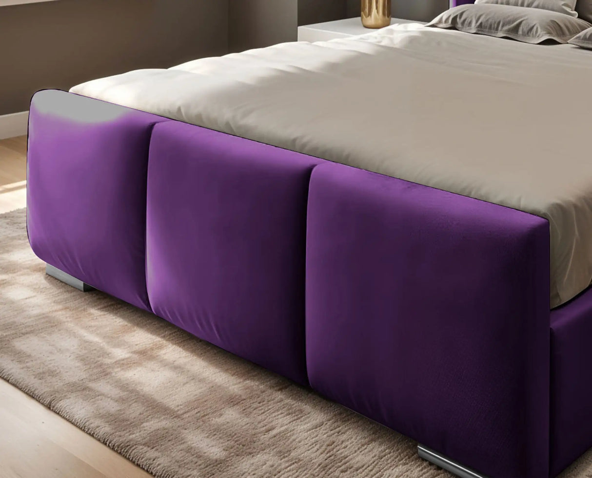 Miami wingback Upholstered Bed