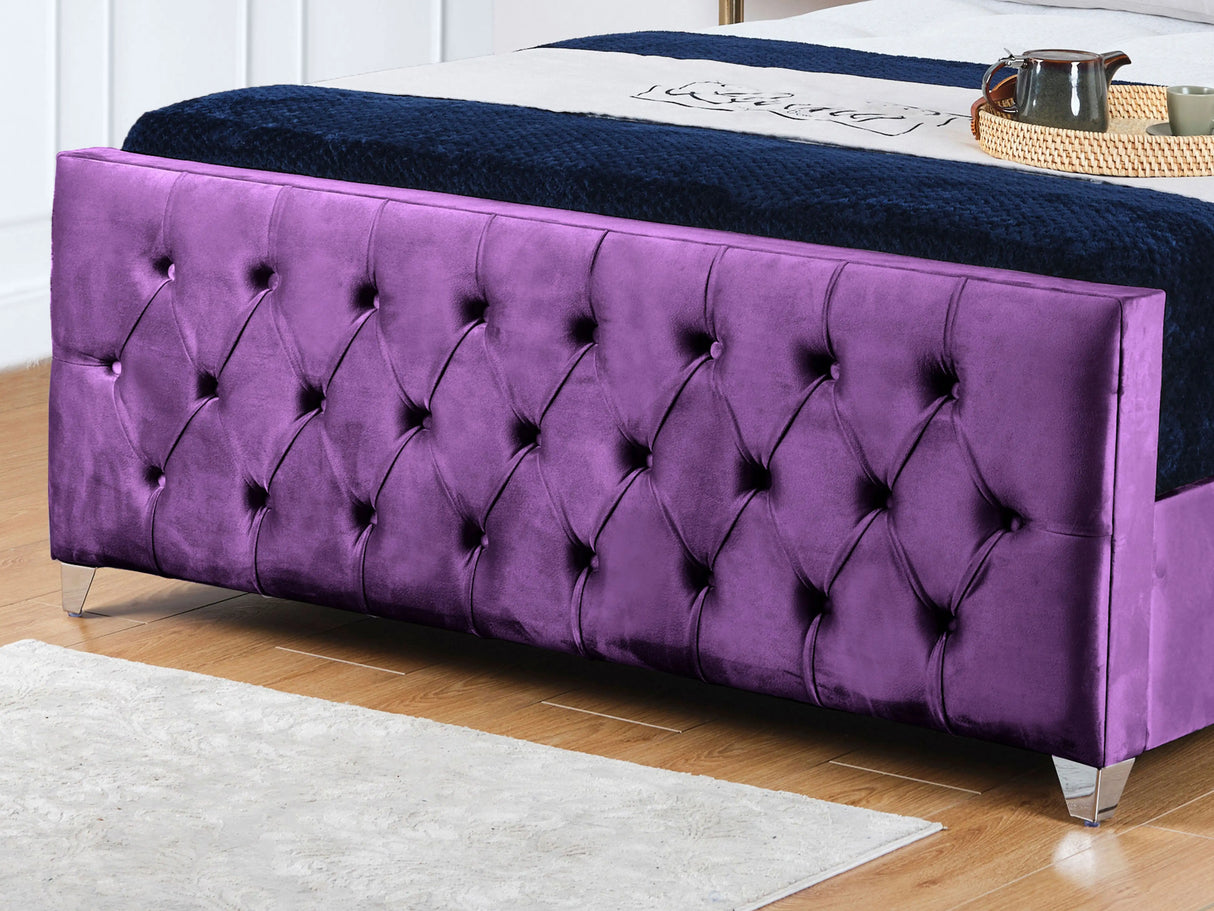 Windsor Wingback Upholstered Bed