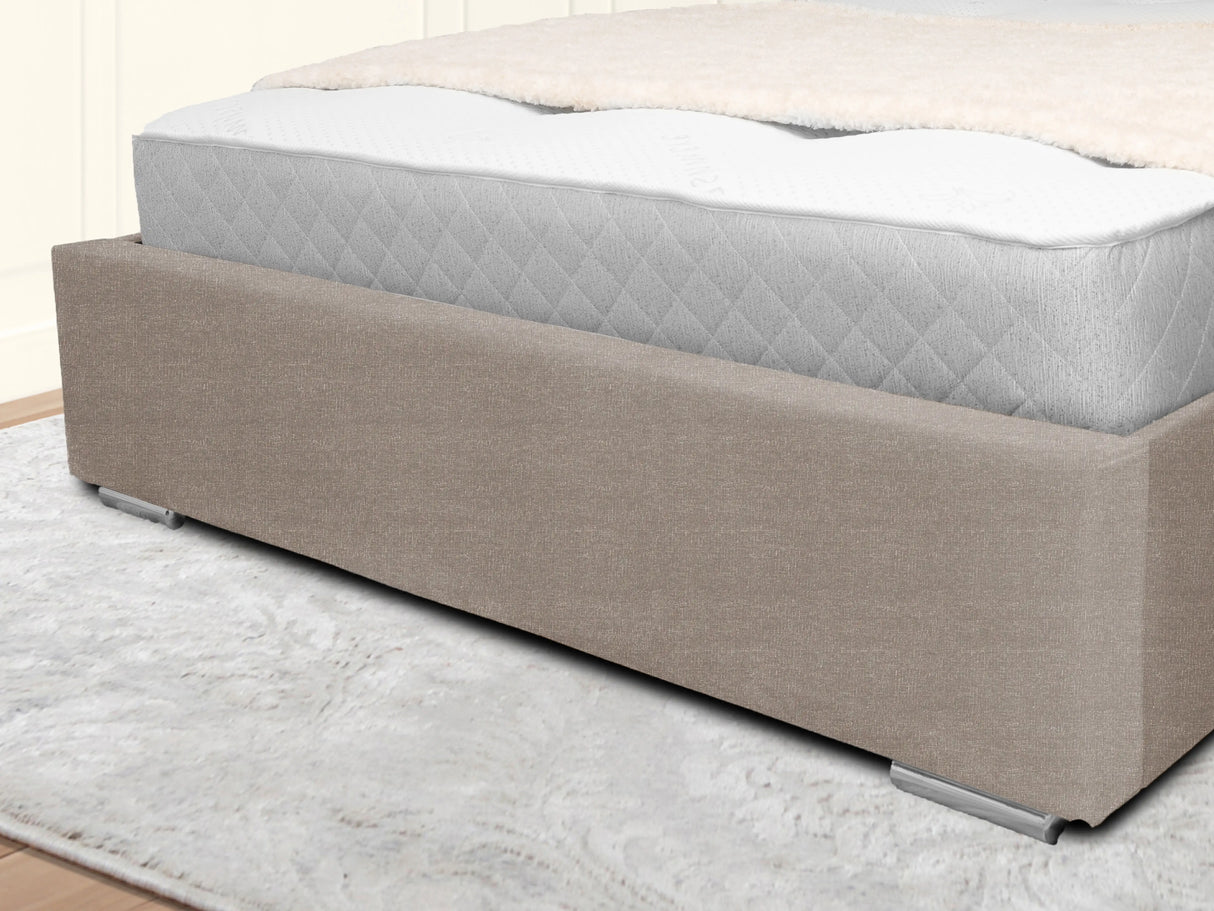 Middleton Wingback Upholstered Bed