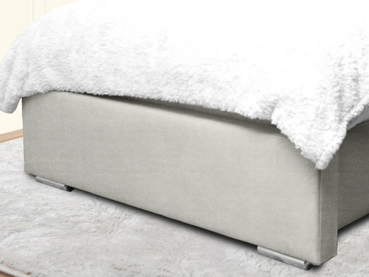 Cierra Wingback Upholstered Bed