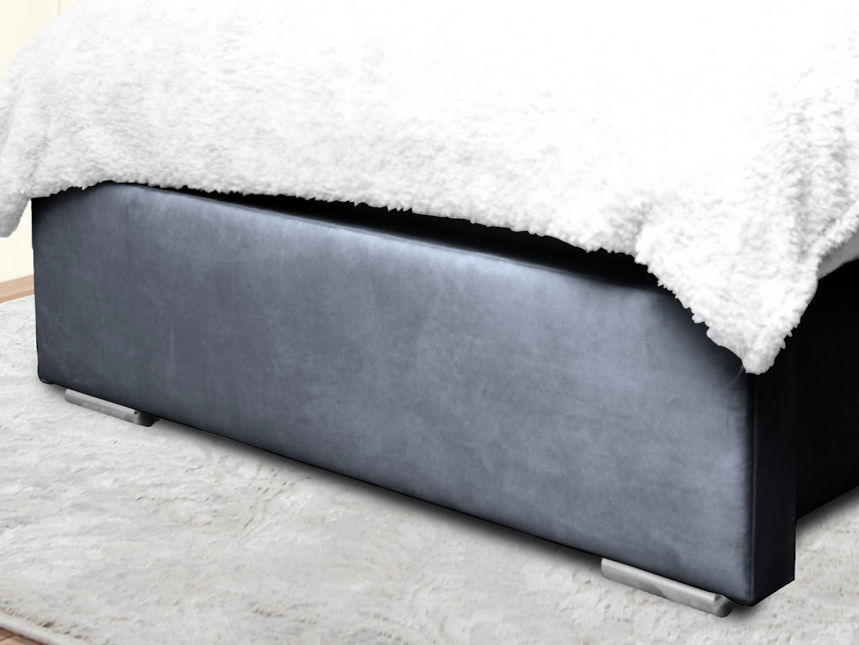 Cierra Wingback Upholstered Bed