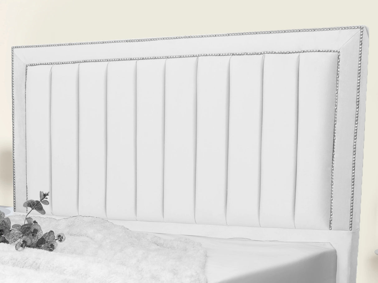 Maison Upholstered Bed