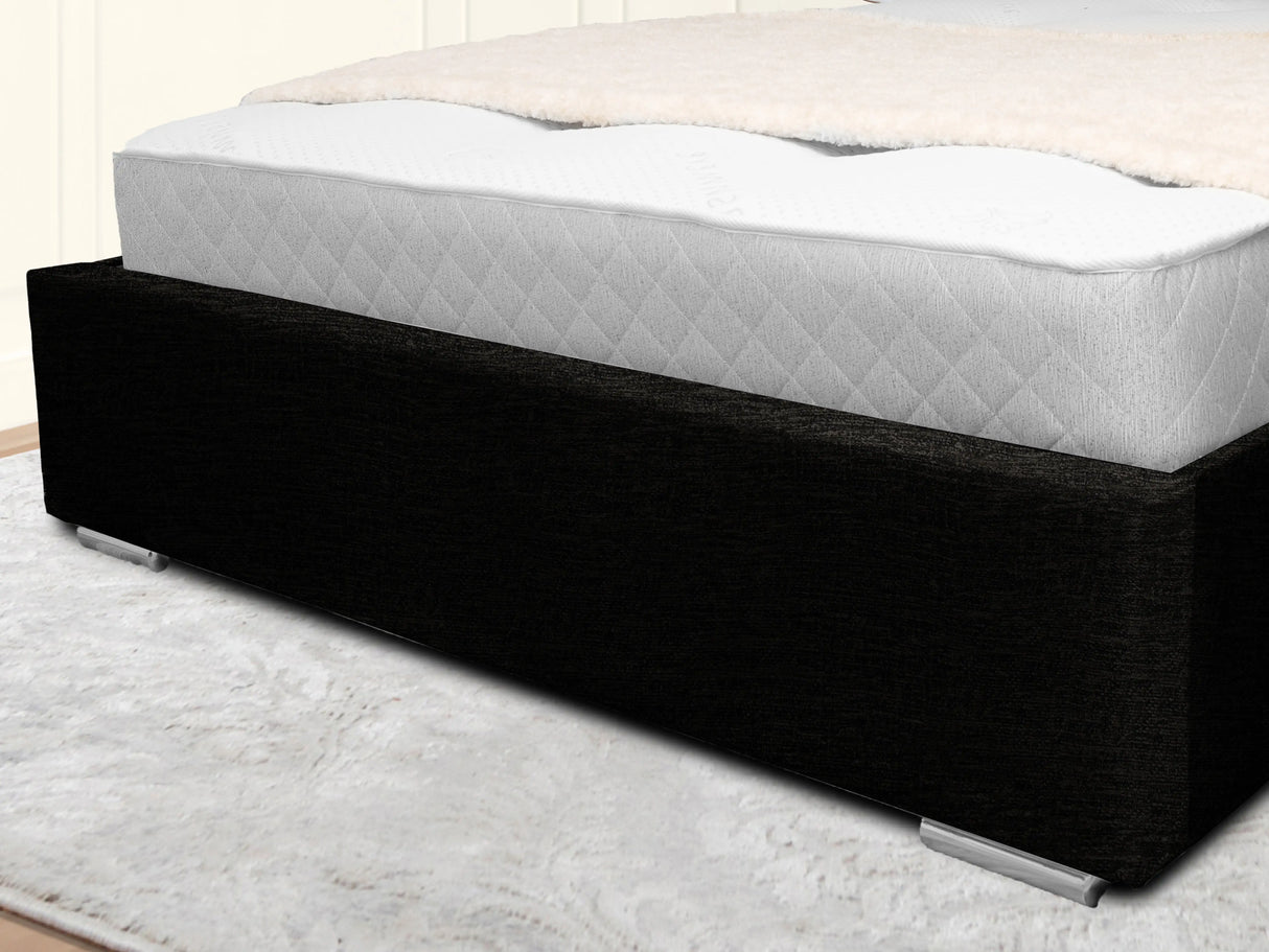 Middleton Wingback Upholstered Bed