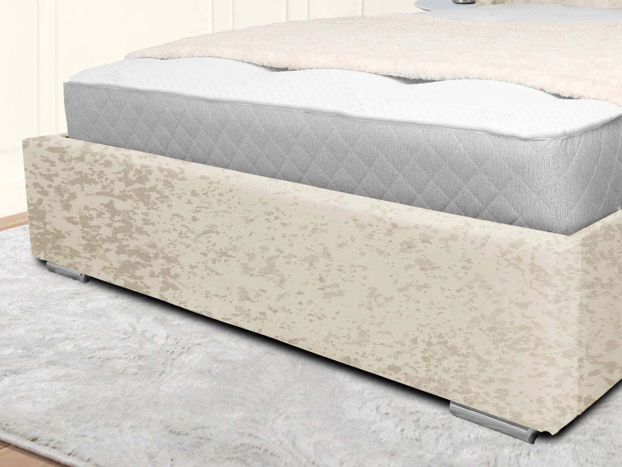 Middleton Wingback Upholstered Bed