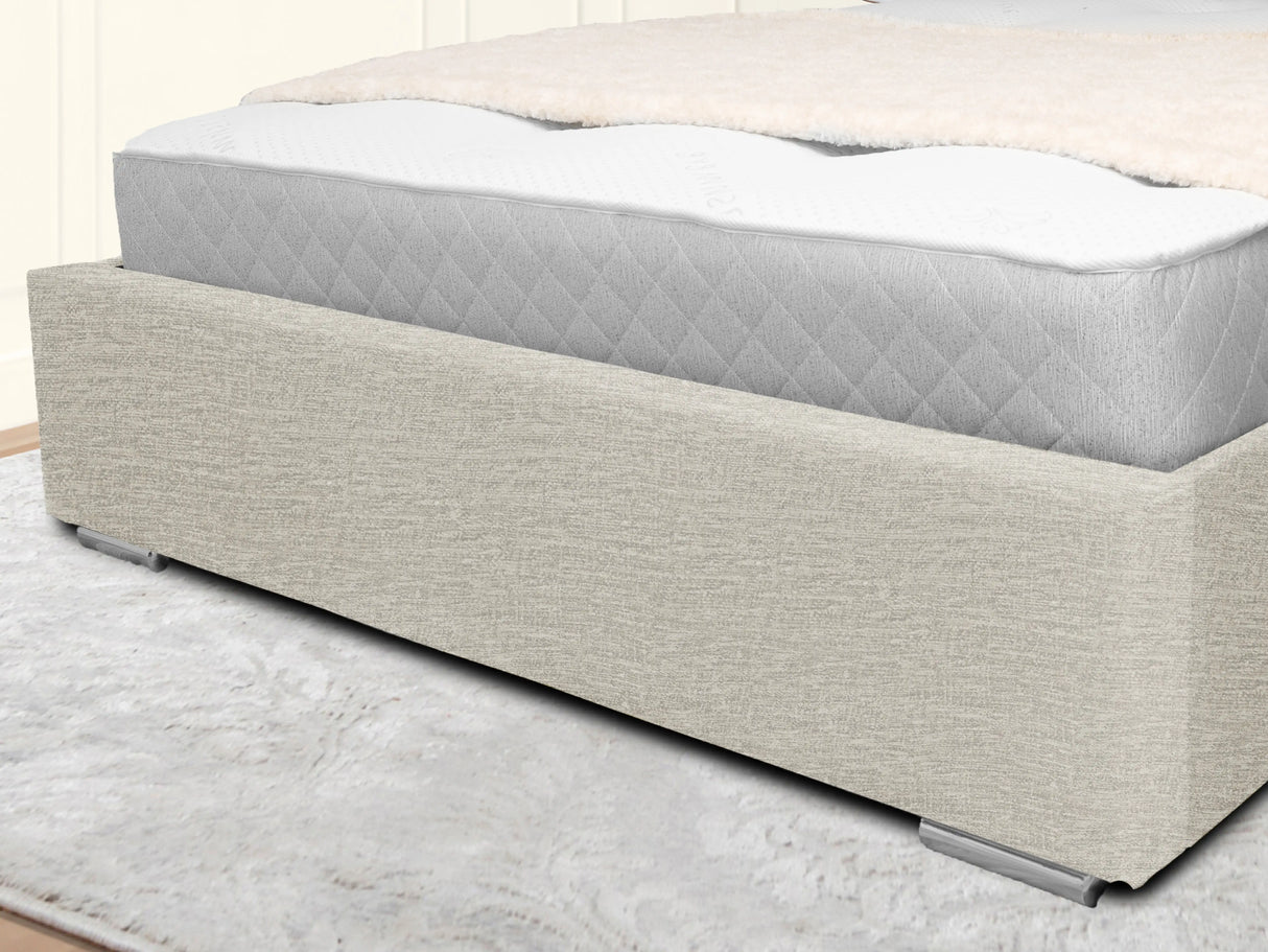 Middleton Wingback Upholstered Bed