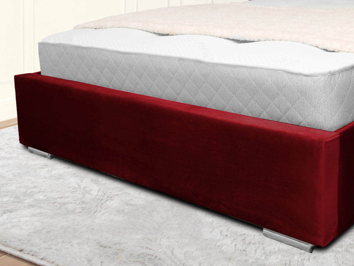 Middleton Wingback Upholstered Bed