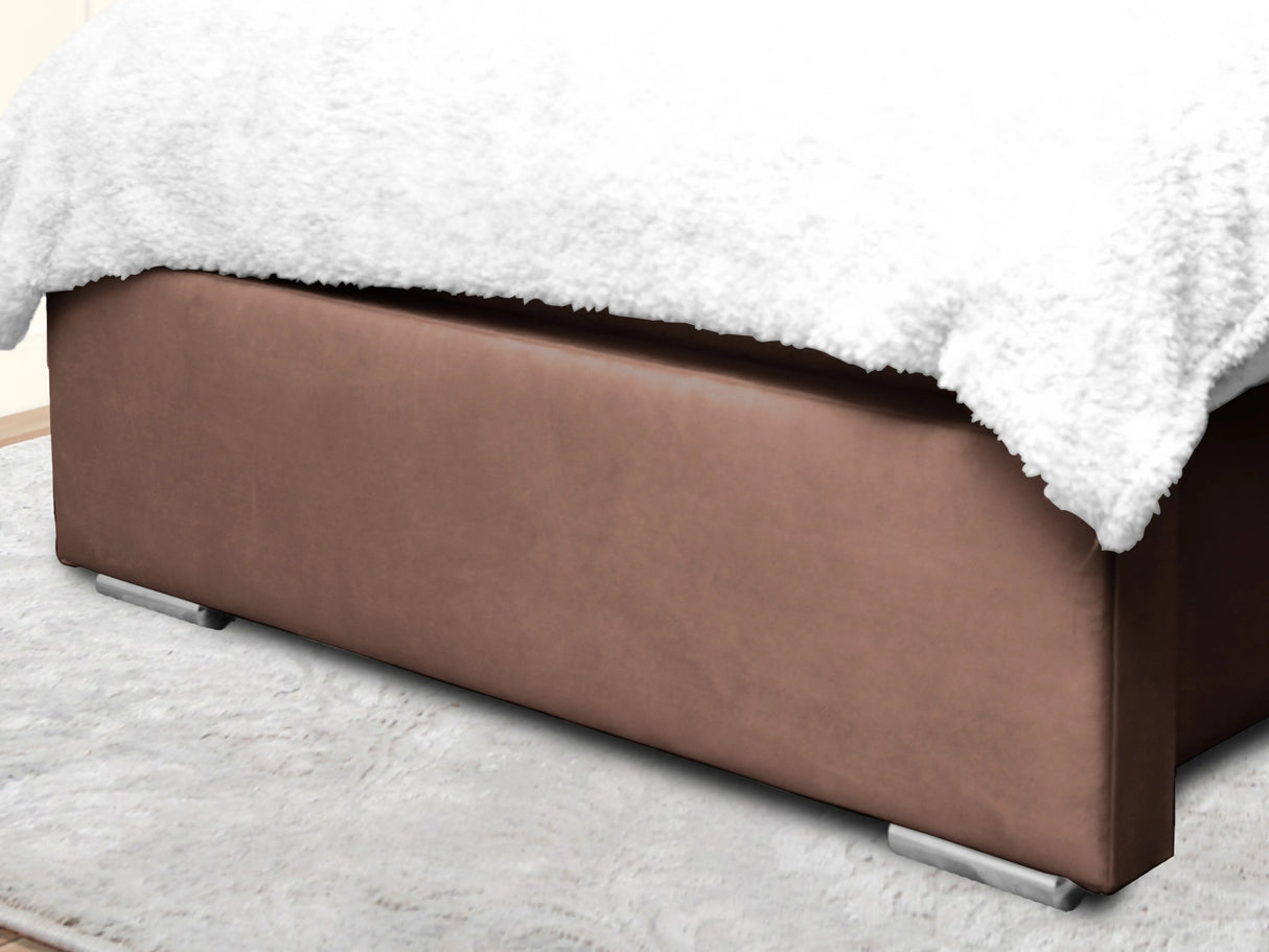 Cierra Wingback Upholstered Bed