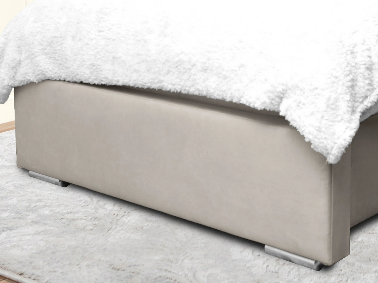 Cierra Wingback Upholstered Bed