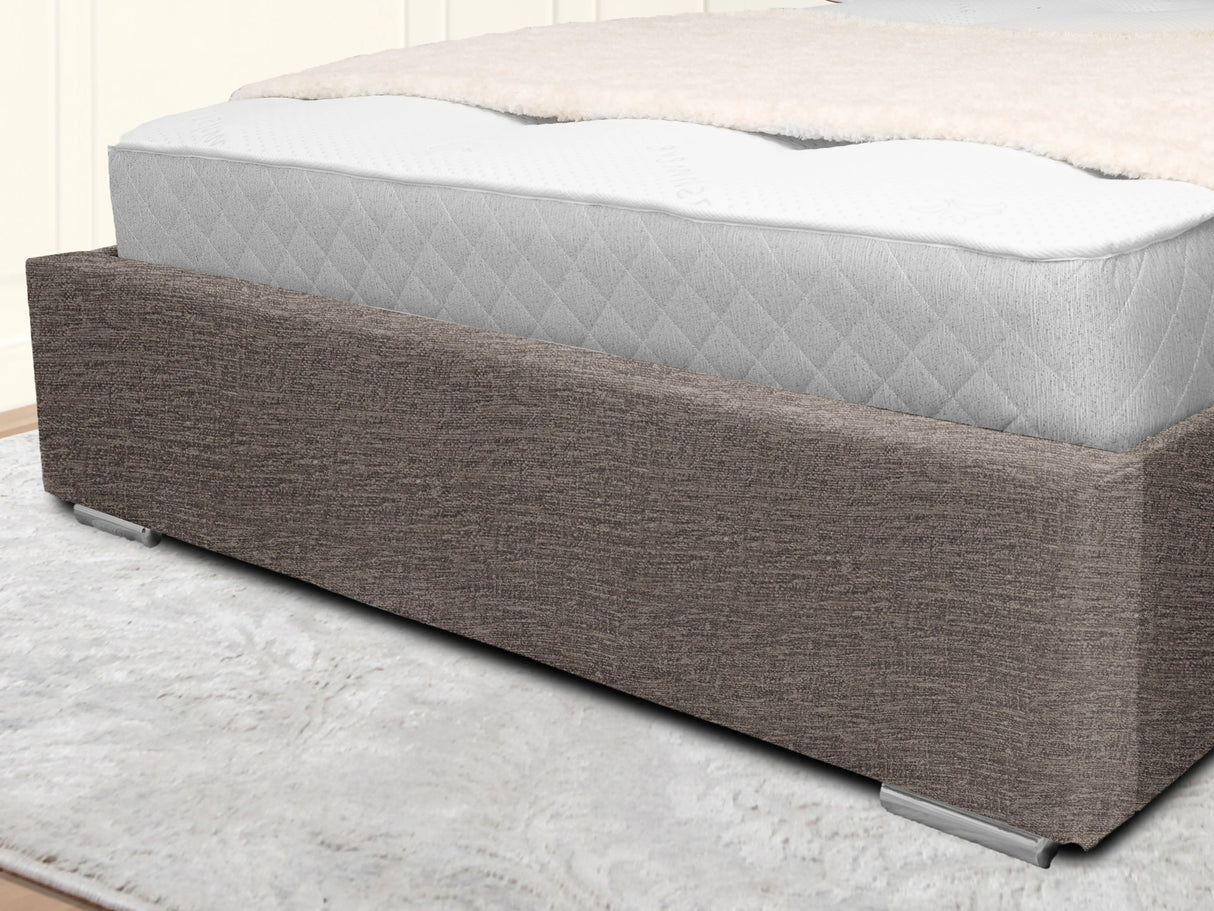 Middleton Wingback Upholstered Bed