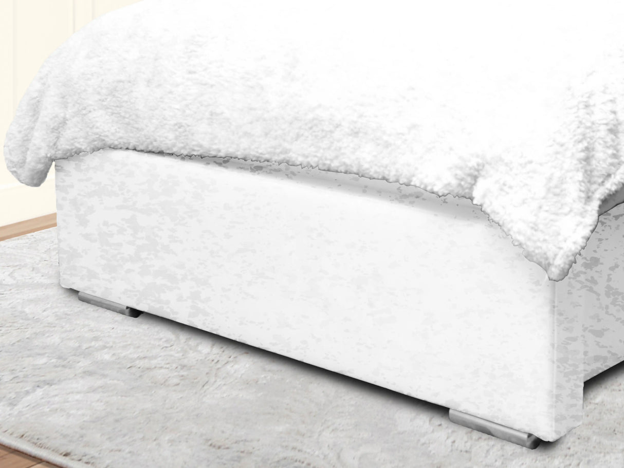 Cierra Wingback Upholstered Bed