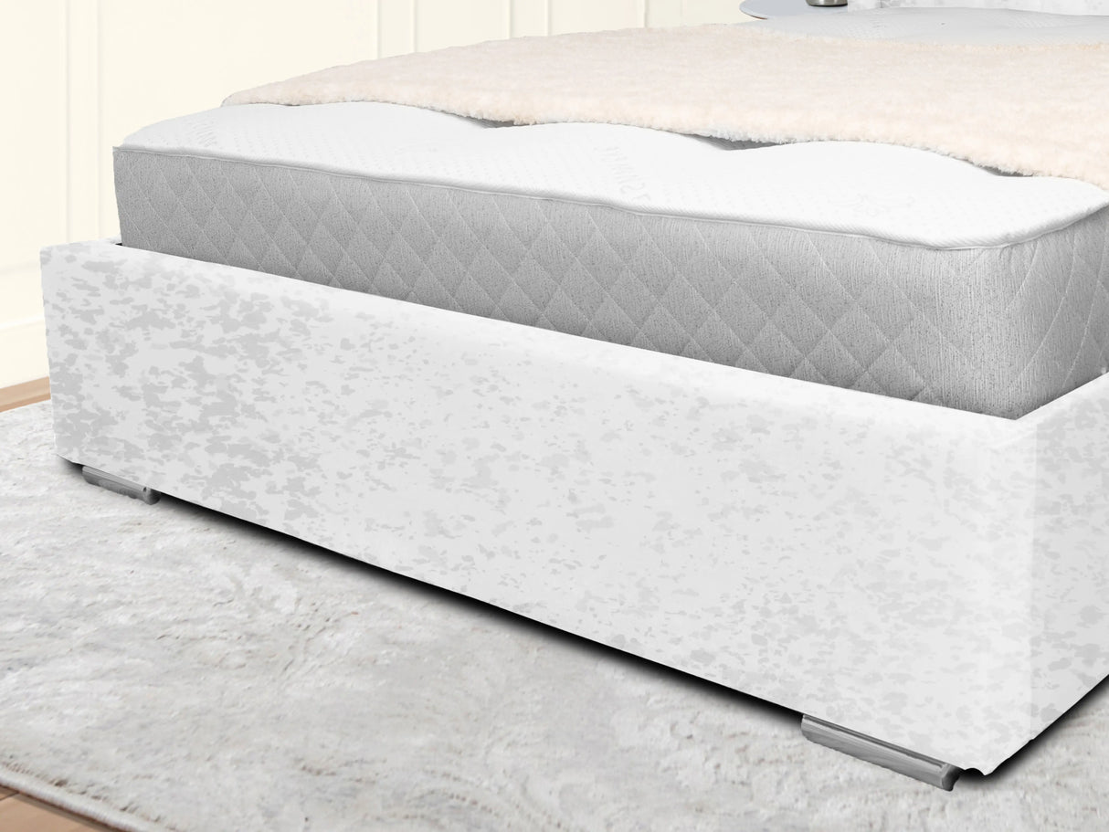 Middleton Wingback Upholstered Bed