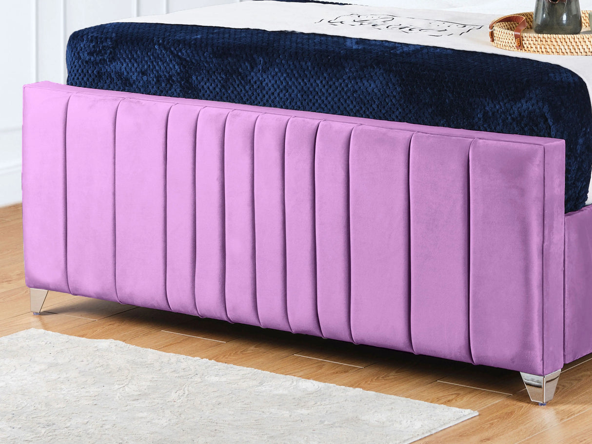 Valencia Lined Wings Upholstered Bed