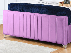 Valencia Lined Wings Upholstered Bed