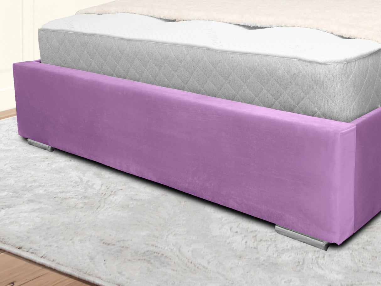Middleton Winged Upholstered Bed