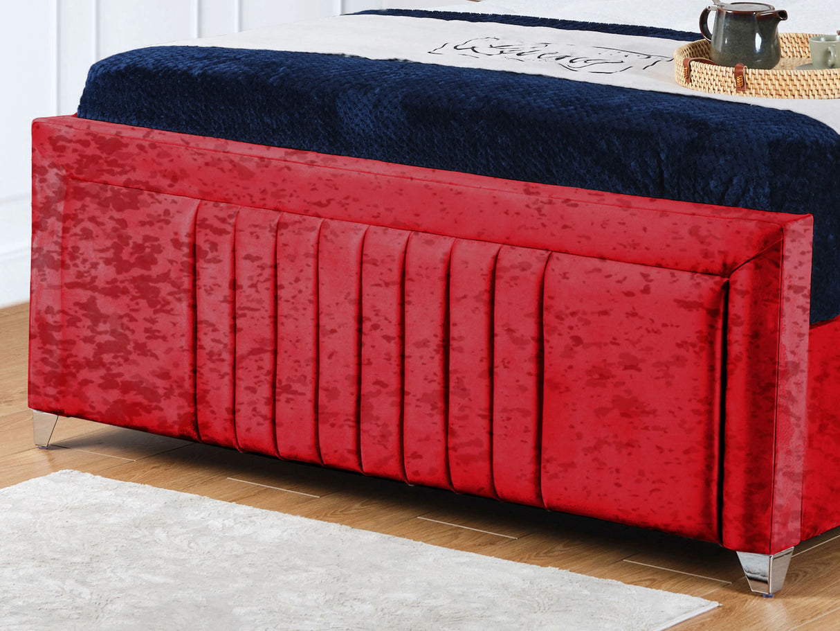 Cannas upholstered bed