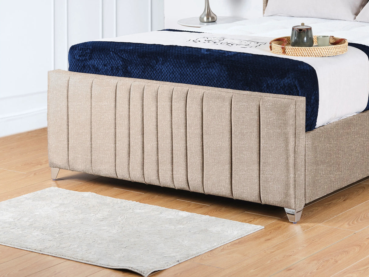 Valencia Lined Wings Upholstered Bed