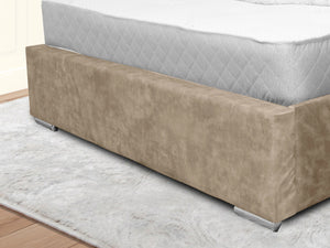 Winchester Upholstered Bed