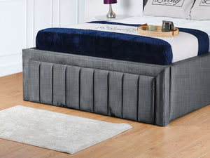 Grand panel Upholstered bed