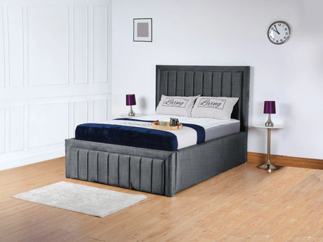 Grand panel Upholstered bed