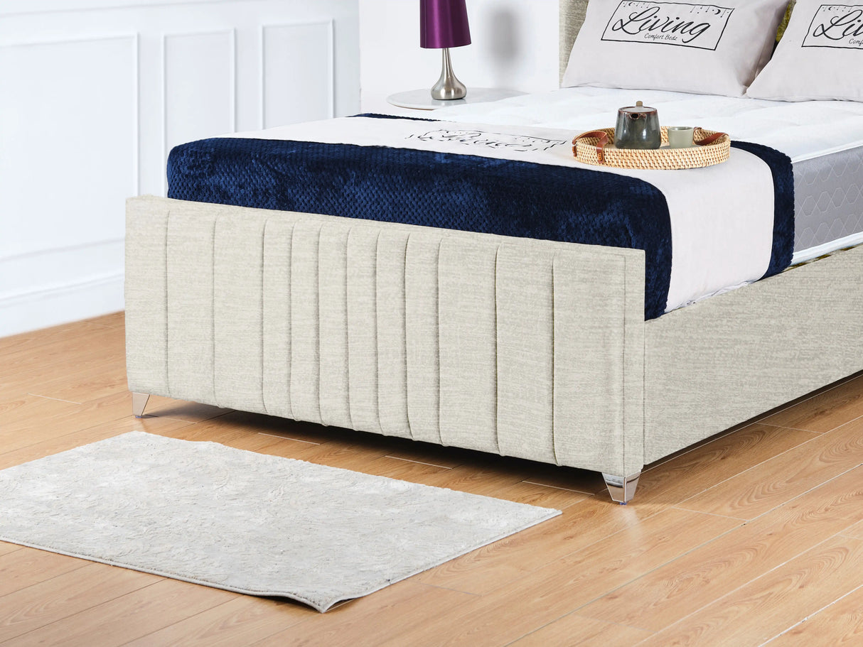 Valencia Lined Wings Upholstered Bed