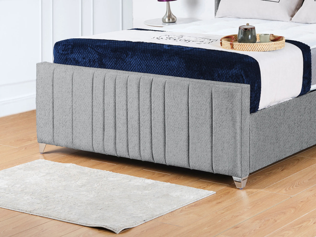 Valencia Lined Wings Upholstered Bed